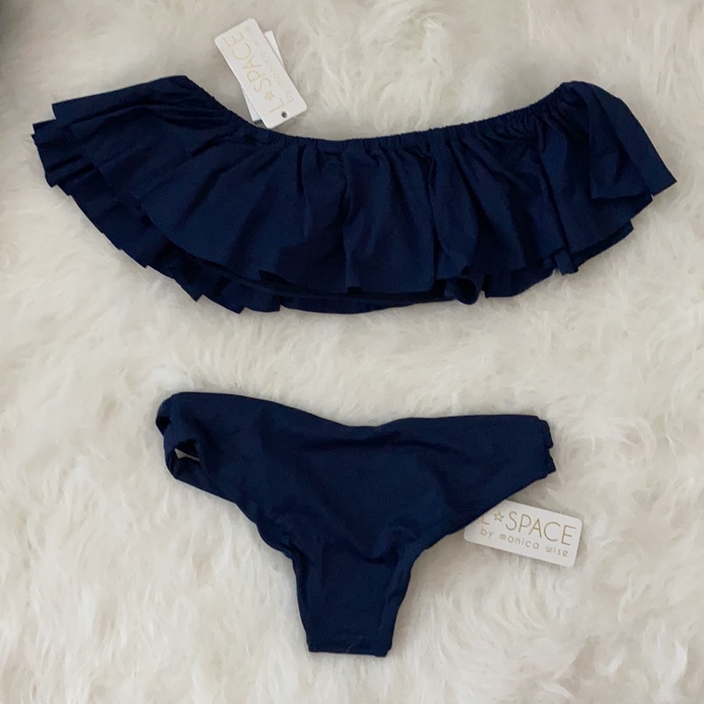 L Space Ruffle Hey Girl Bikini 🏖 - Picture 5 of 9